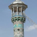 گنبد کاشی و گلدسته بتنی